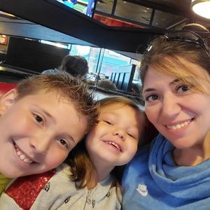 Meet your Posher, Crystal